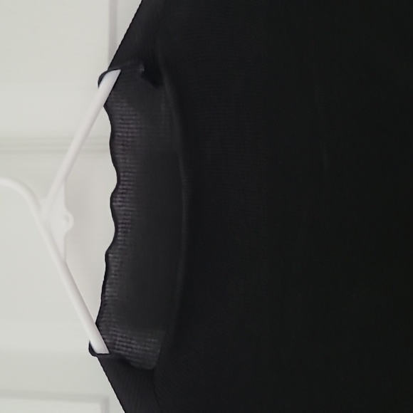 Black Ribbed Top - Picture 2 of 4